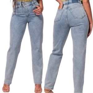 Abercrombie & Fitch Curve Love Ultra High Rise 90s Straight Jean 37/24 SHORT NWT